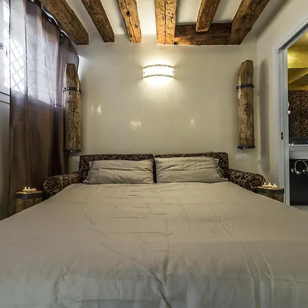 Apartment Studio Frari Wifi Venice
